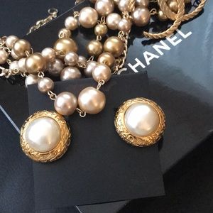 💯Authentic Chanel clip earrings💖